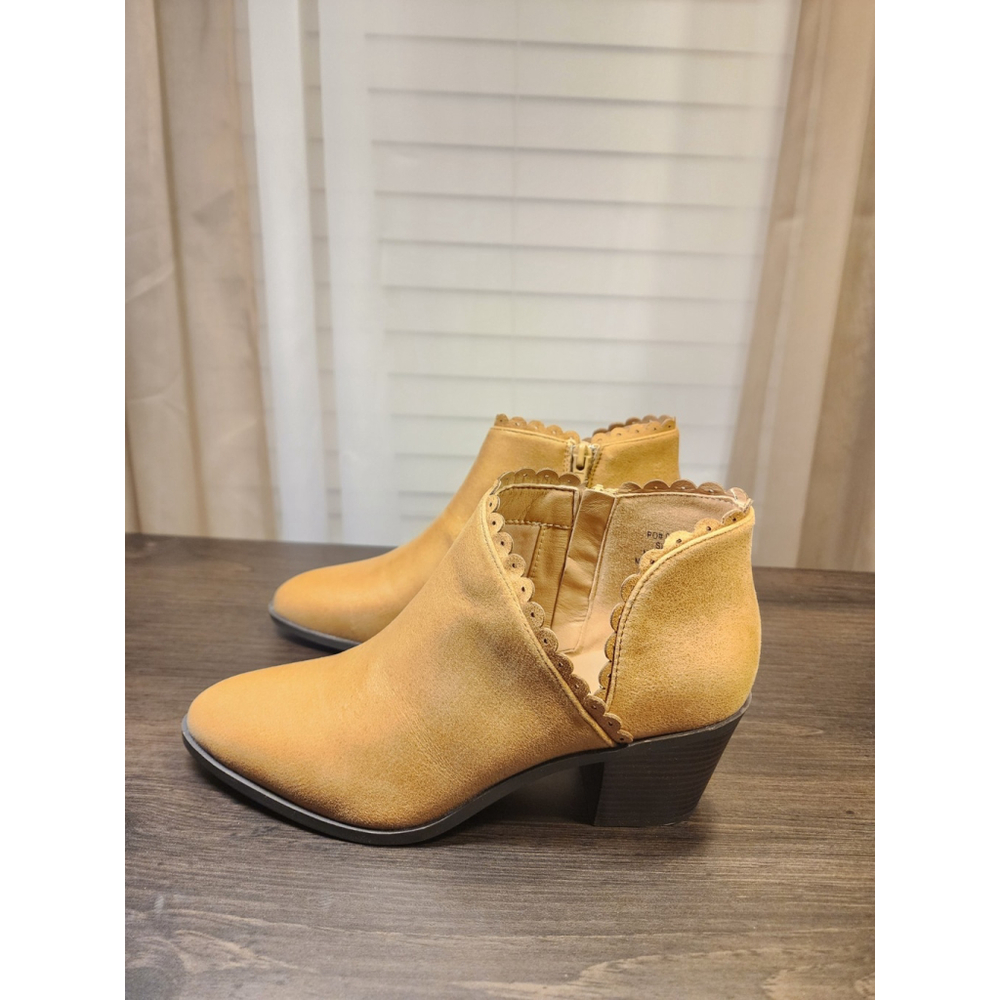 Journee Collection Tessa Scalloped Western Boots Booties - 7 M Khaki Tan - Picture 8 of 16